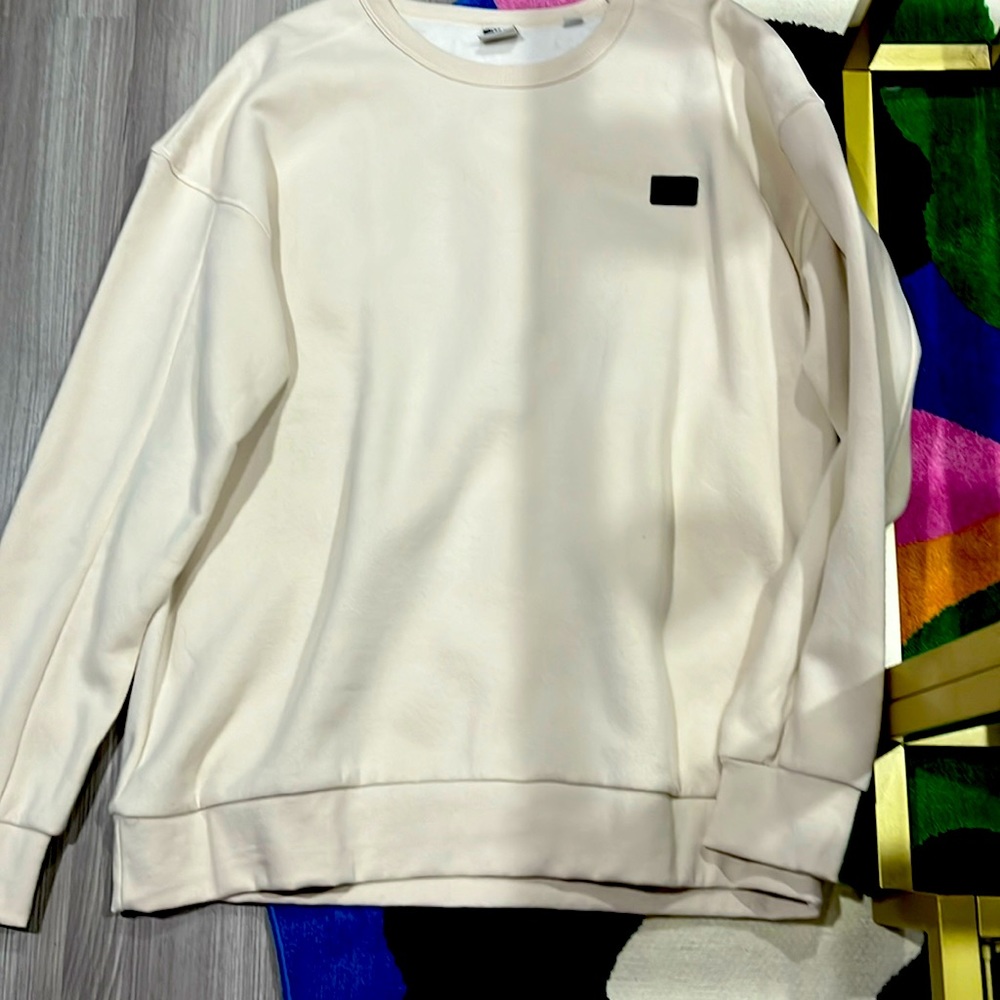Sweater for men for sale 100% authentic for casual wear